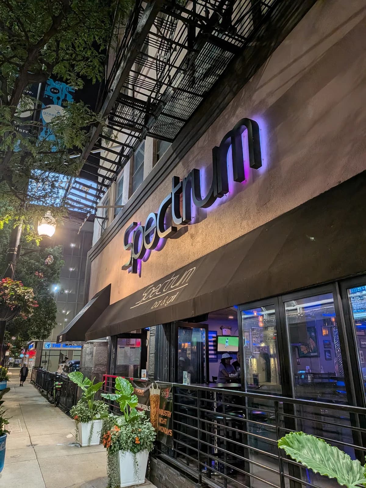 Spectrum Bar and Grill photo 2