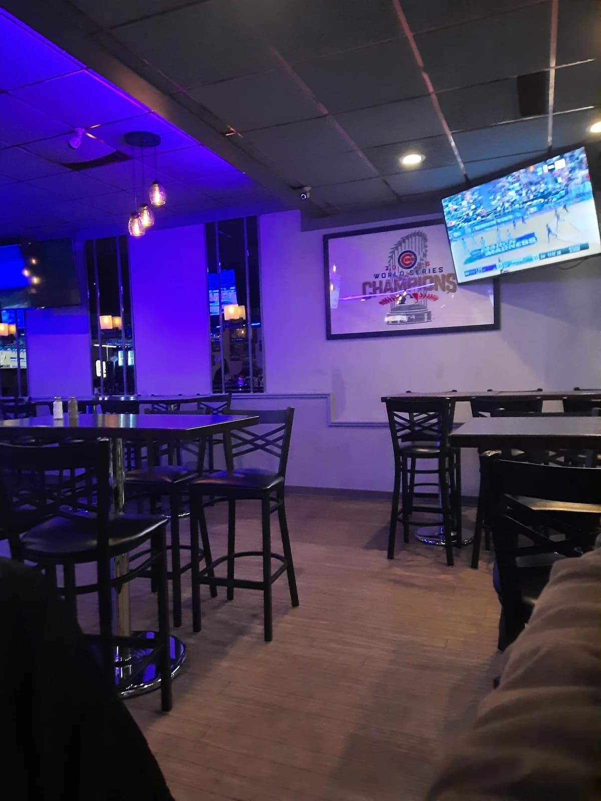 Spectrum Bar and Grill photo 3