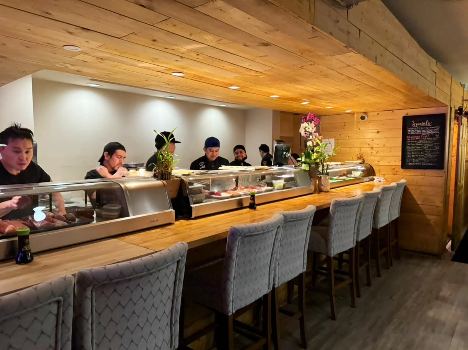 Yellowtail Sushi Bar and Asian Kitchen photo 2