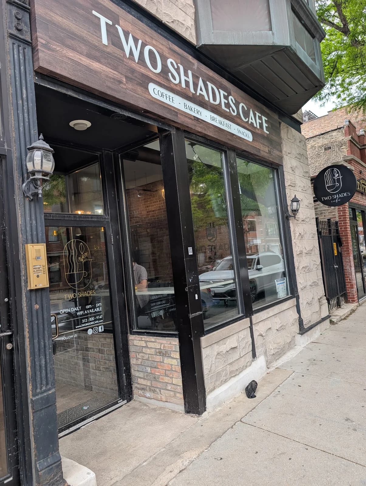 Two Shades Cafe photo 7