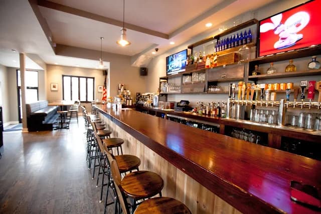 Commonwealth Tavern photo 1