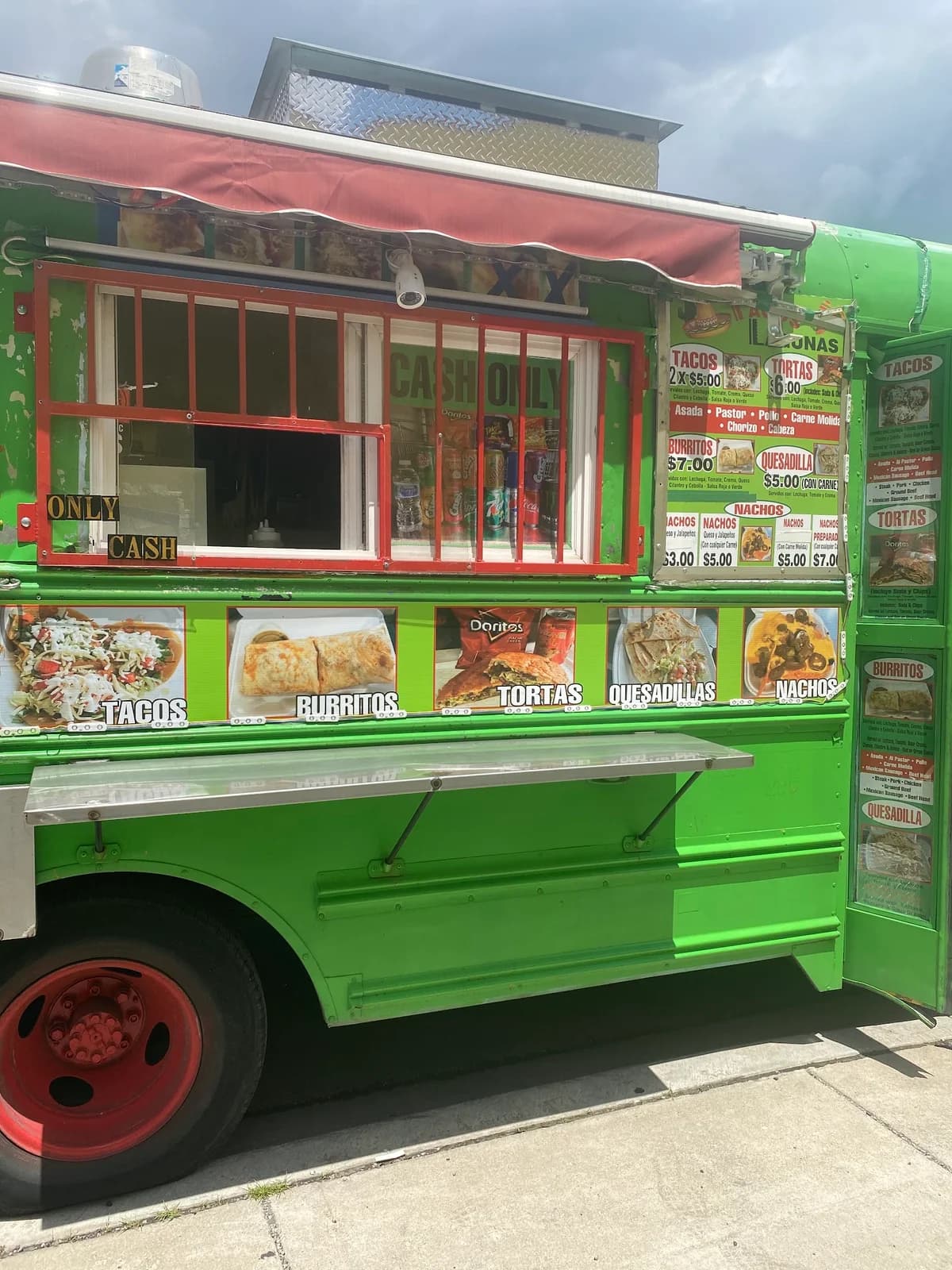 Lagunas Food Truck photo 2