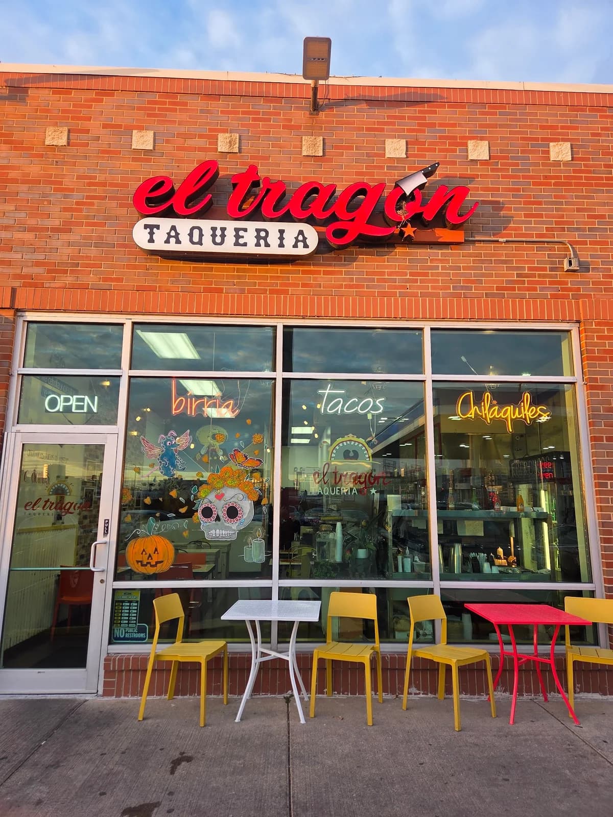 EL TRAGON TAQUERIA photo 1