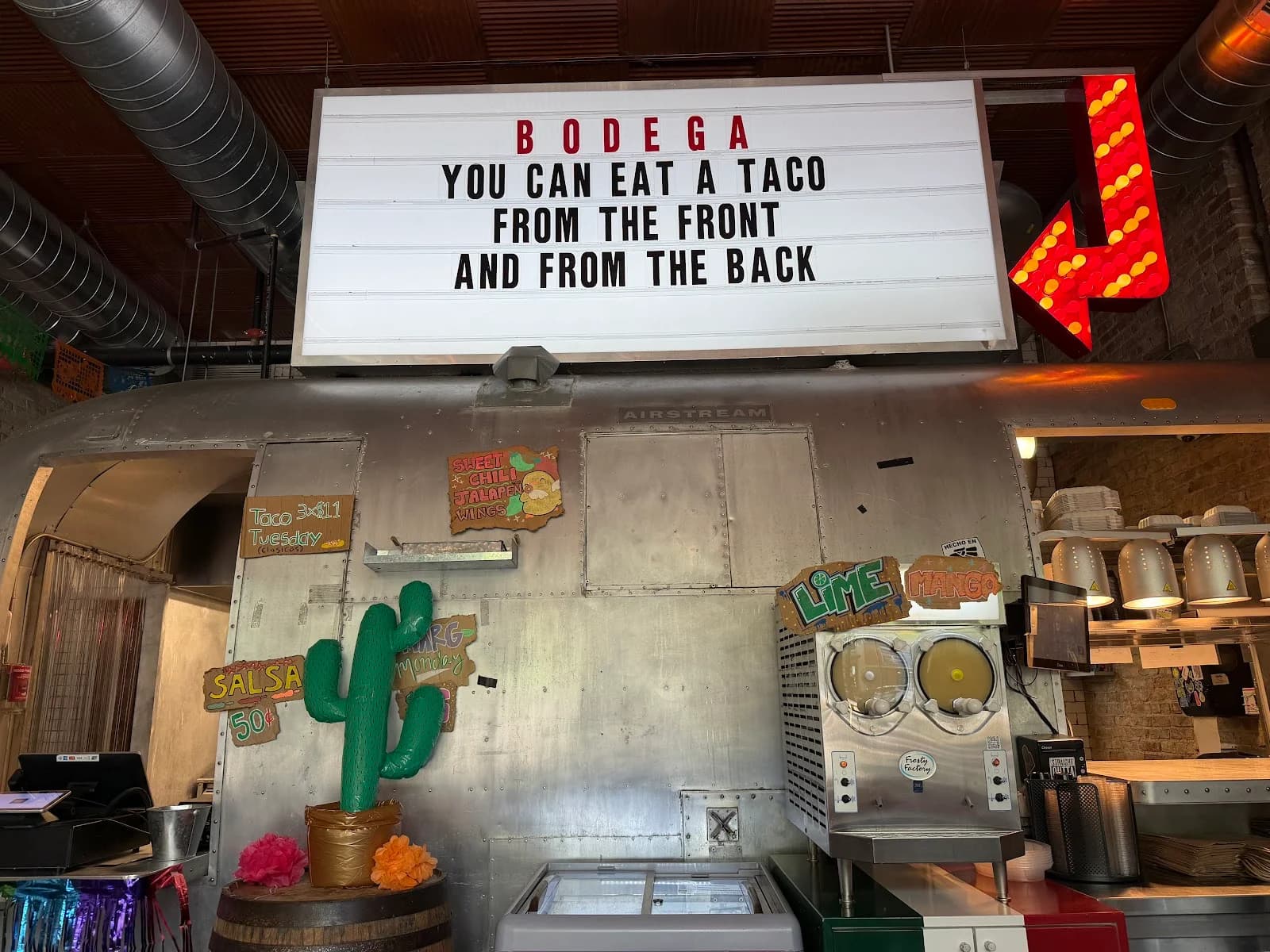 Bodega Taqueria y Tequila West Loop photo 2