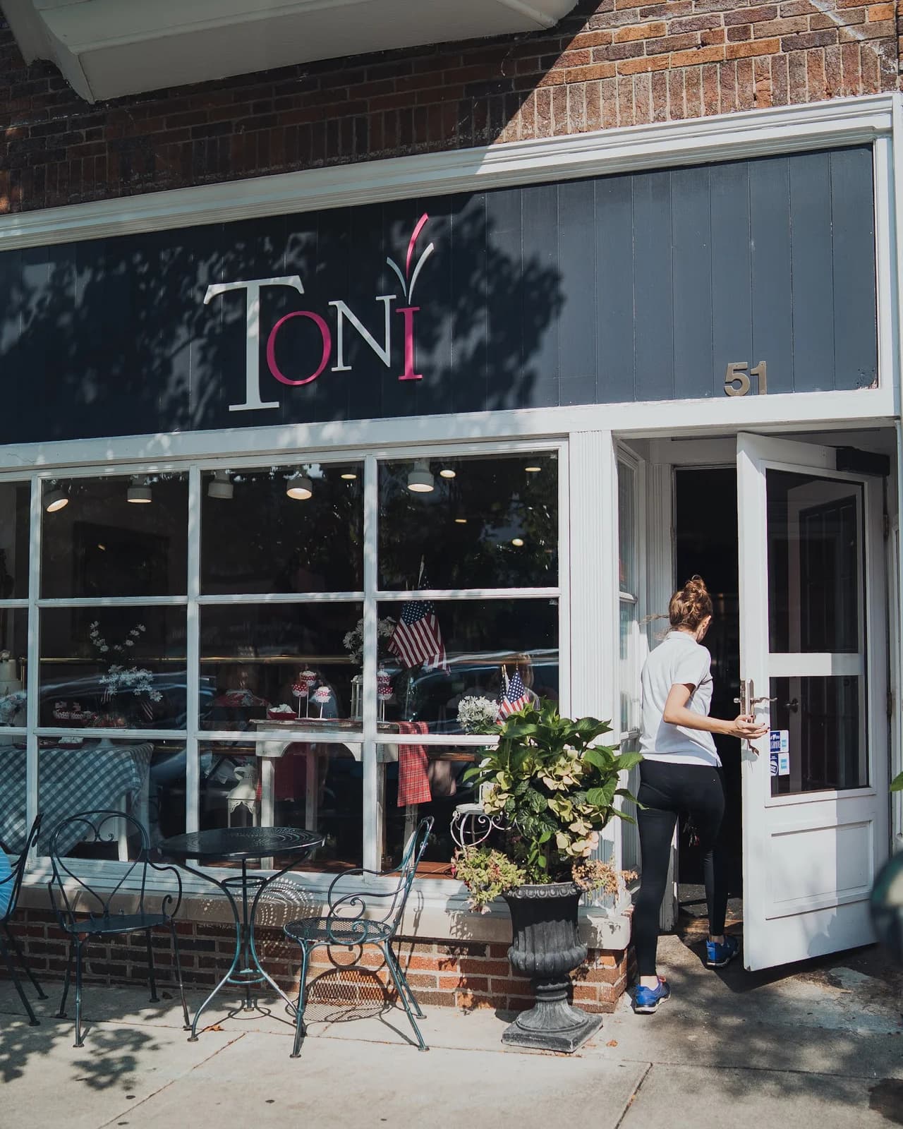 Toni Patisserie & Cafe photo 2