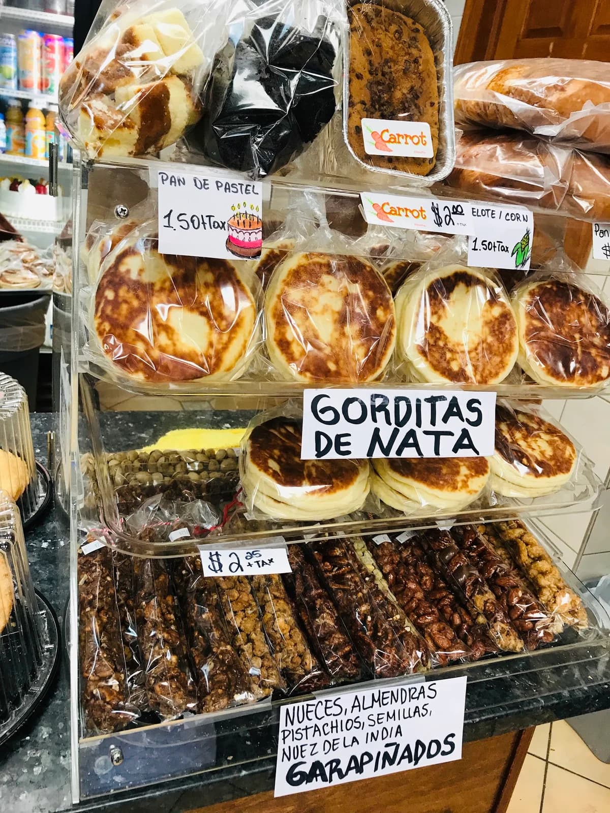 Panadería Los Gallos photo 9