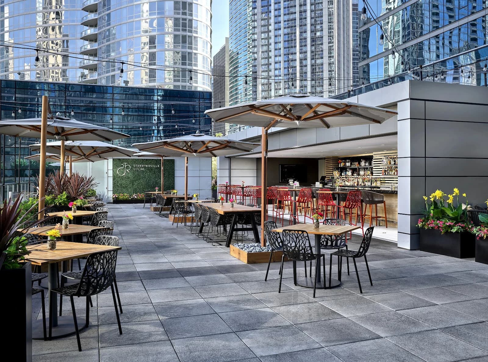 Streeterville Social photo 1