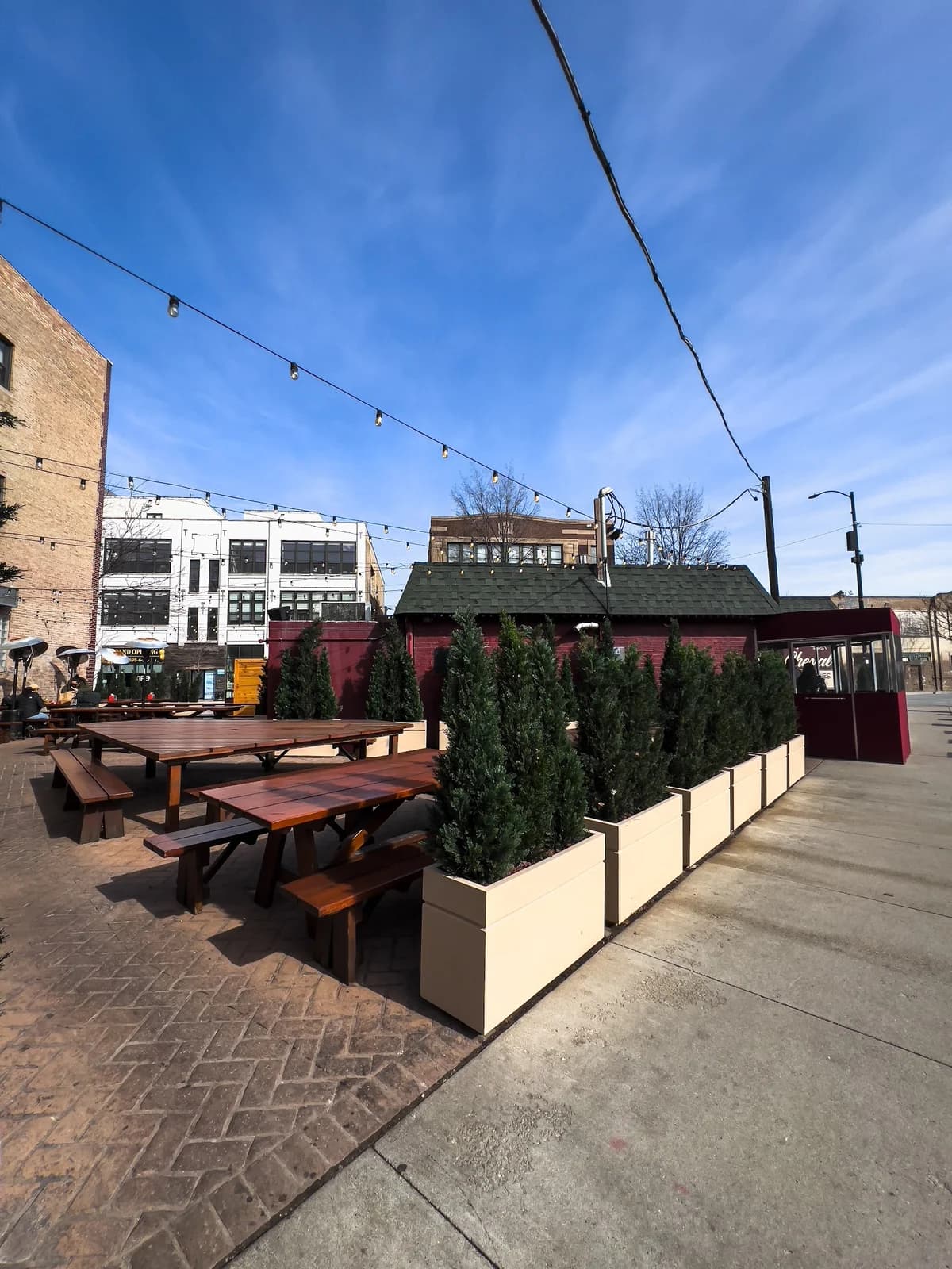 Small Cheval- Wicker Park photo 4