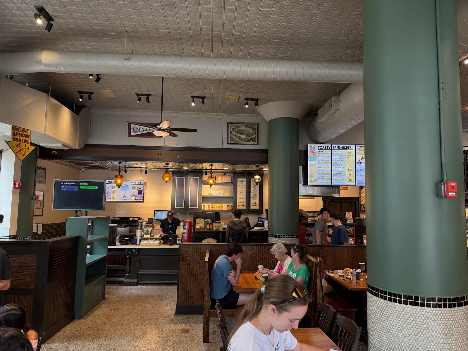 Potbelly photo 1