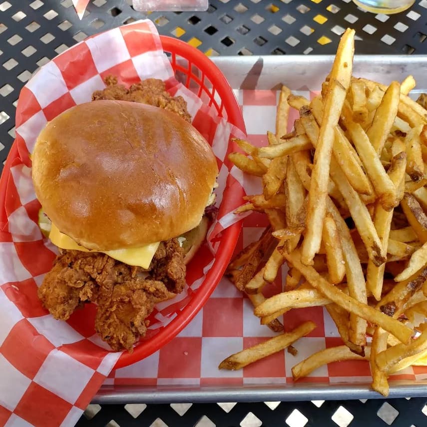Lucy's Fried Chicken & Smashburgers photo 6
