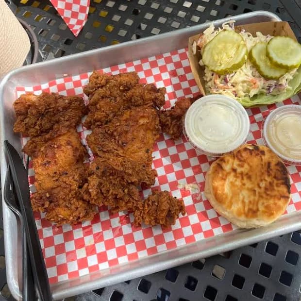 Lucy's Fried Chicken & Smashburgers photo 8