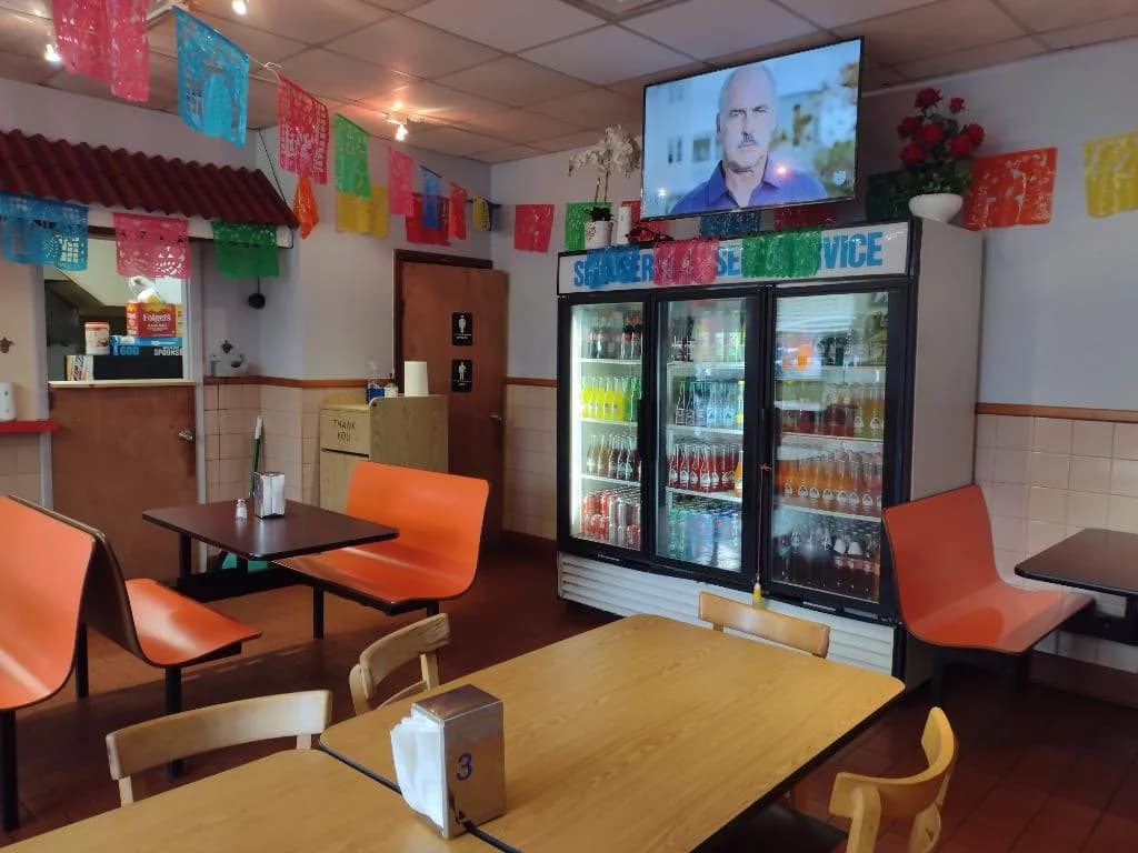 Taqueria Los Cuñados photo 2
