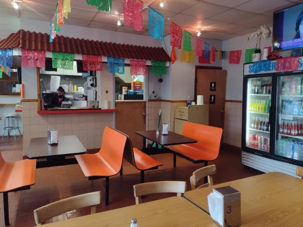 Taqueria Los Cuñados photo 1