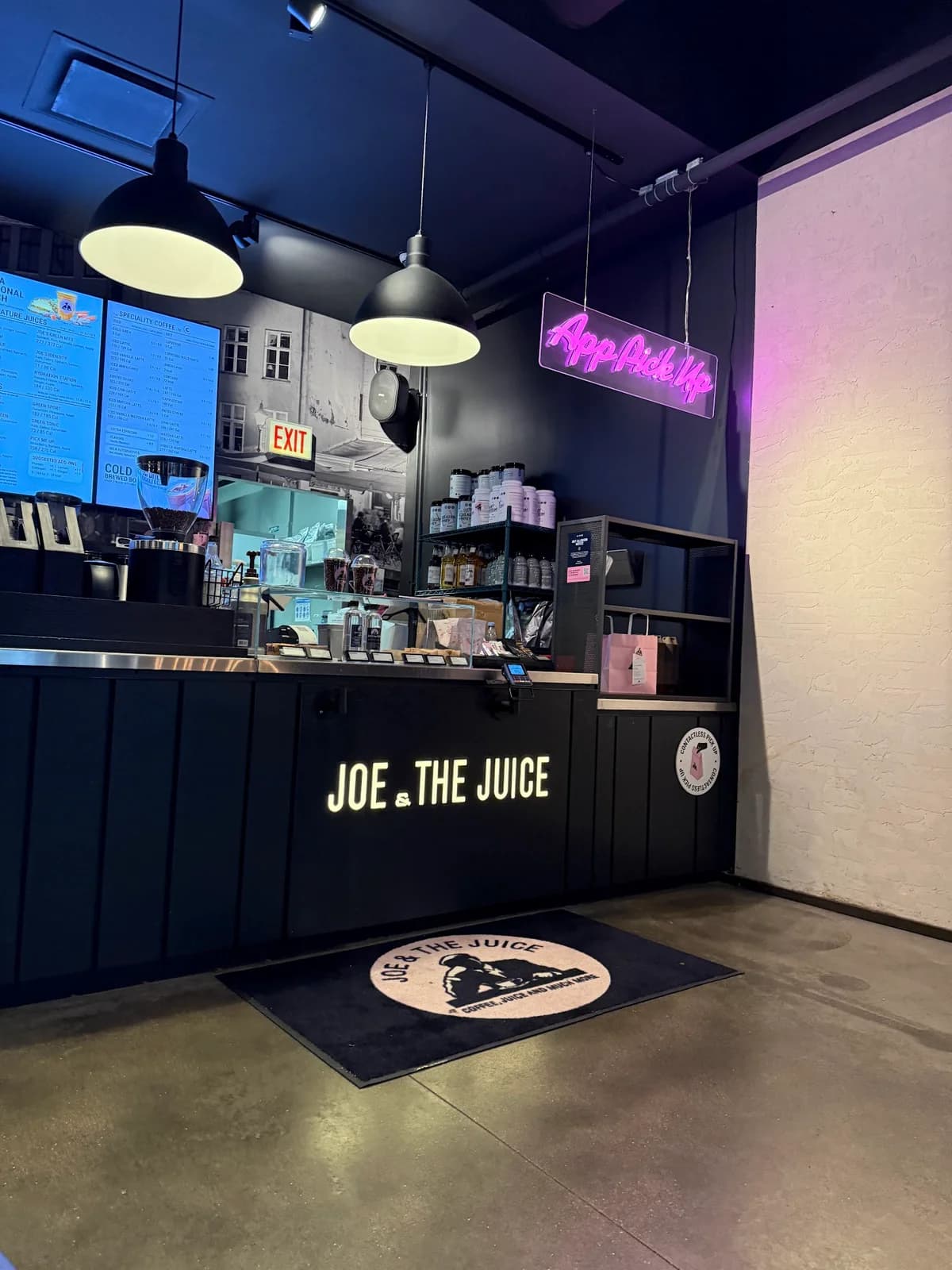 JOE & THE JUICE photo 3