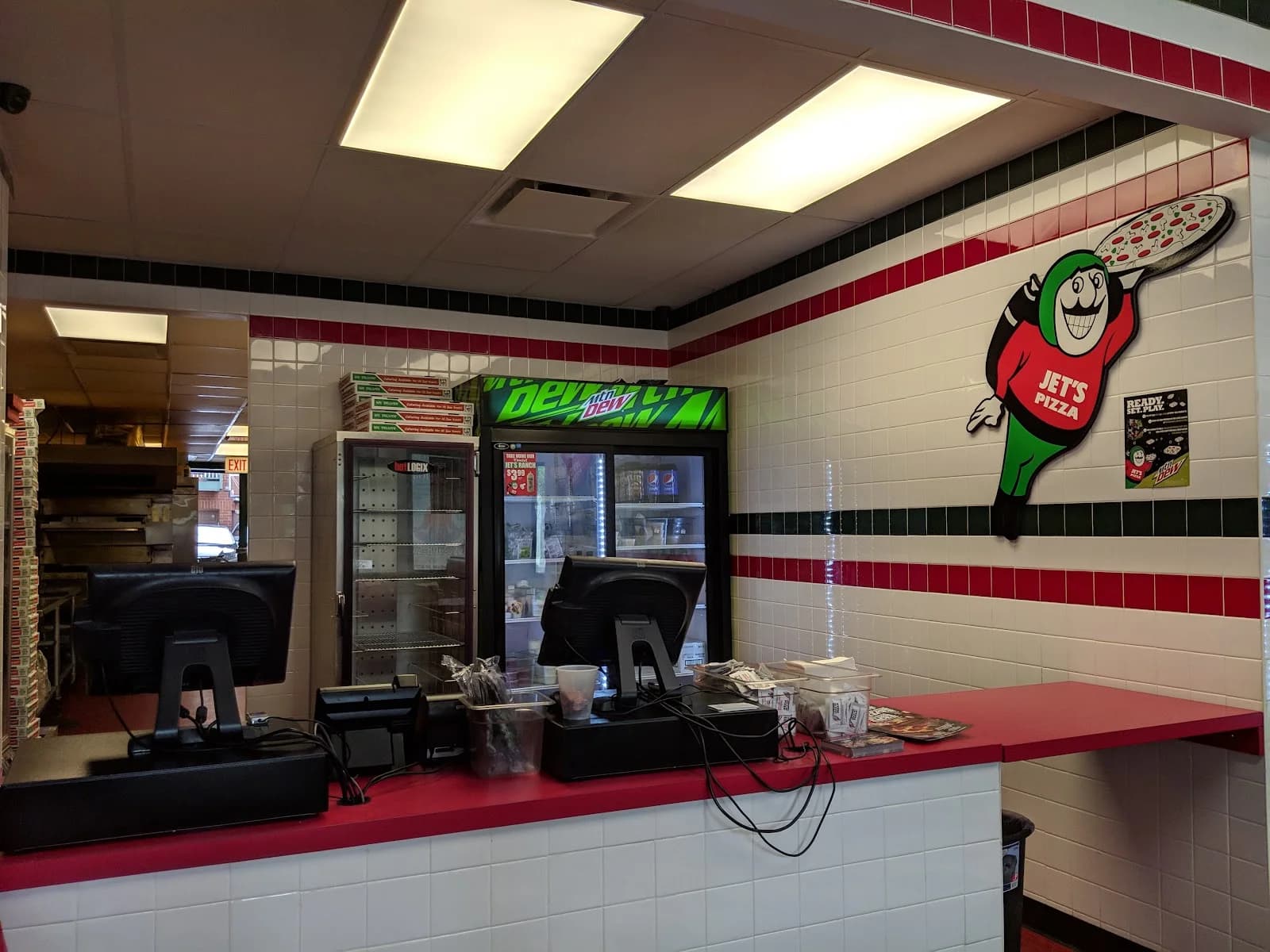 Jet’s Pizza photo 2