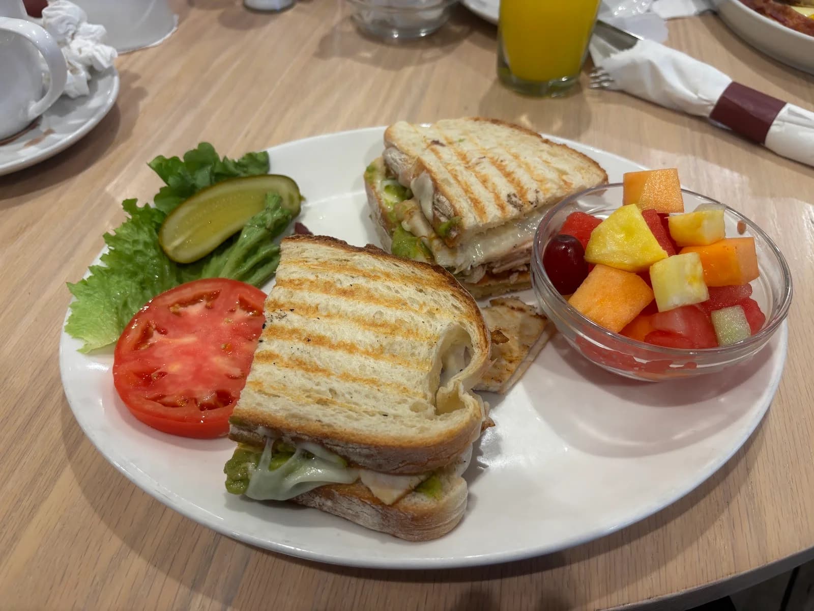 Eggs, Inc. Cafe Restaurant photo 8
