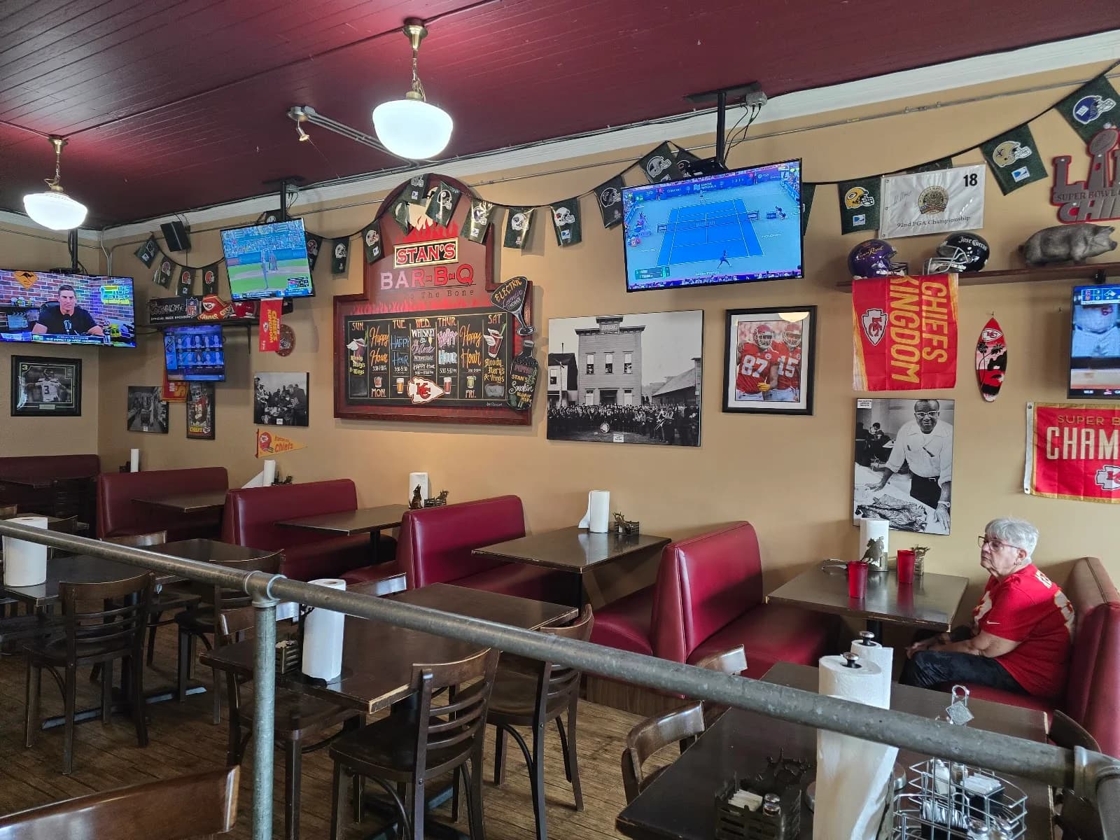 Stan's Bar-B-Q photo 3