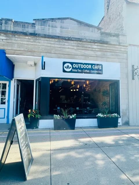 Outdoor Cafe Evanston photo 6