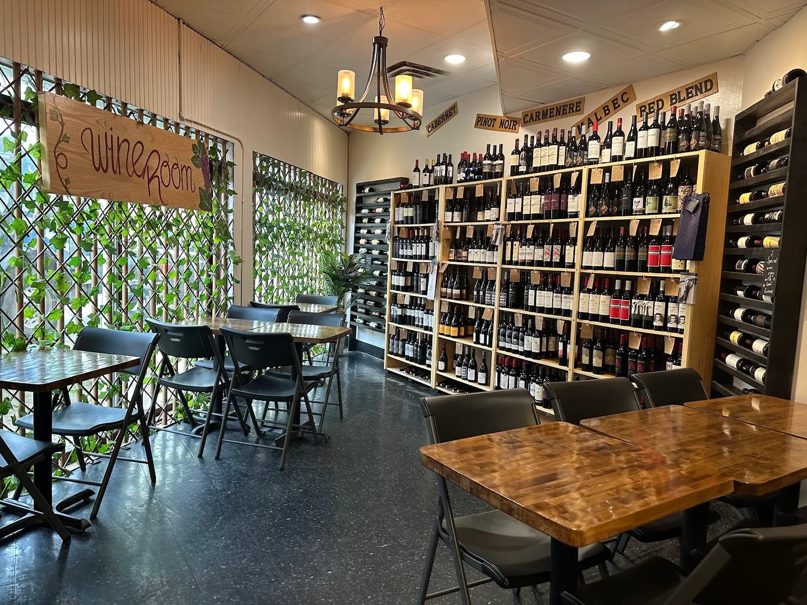 NORTH BUENA DELI (LINCOLN PARK) photo 1