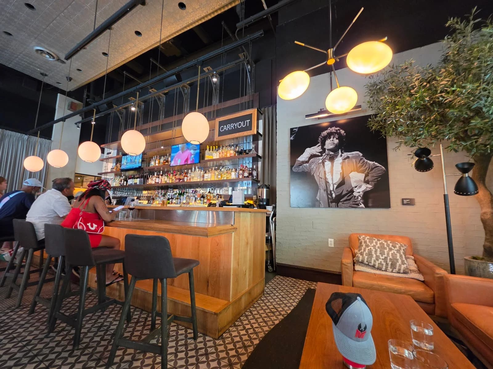 Beatrix Streeterville photo 3