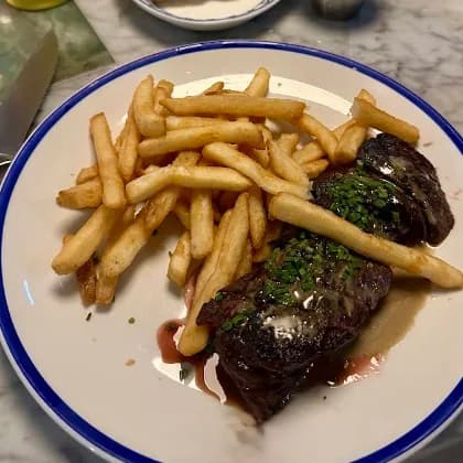 Swift Tavern - Wrigleyville photo 9