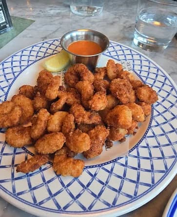Swift Tavern - Wrigleyville photo 8