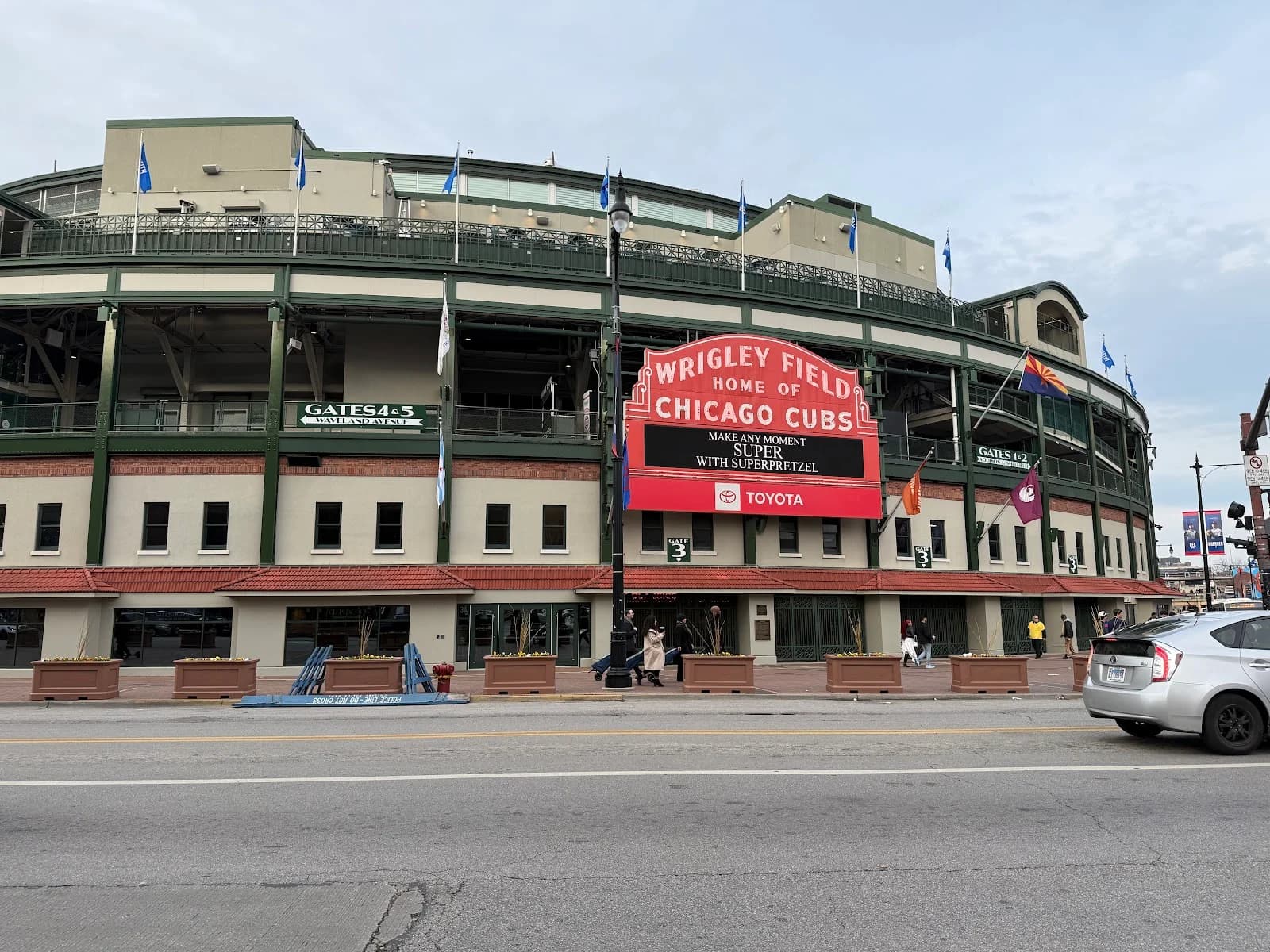 Swift Tavern - Wrigleyville photo 10