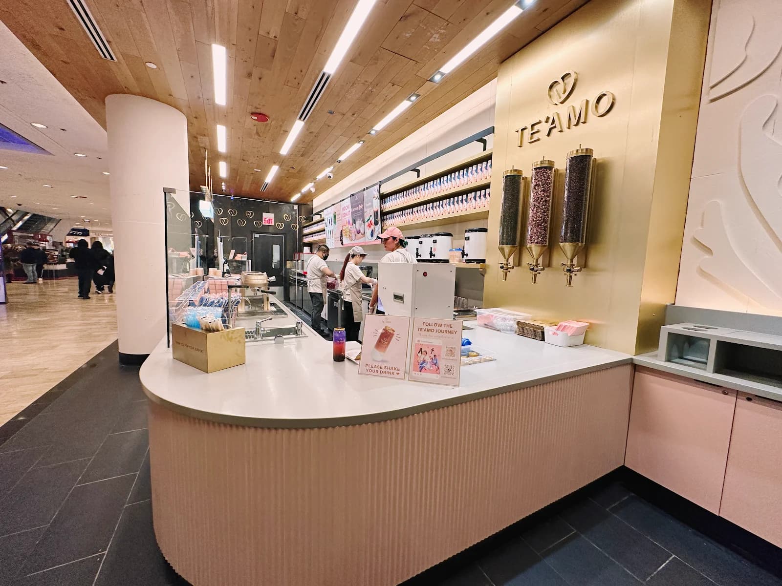 TE'AMO Boba & Desserts - Water Tower Place photo 1