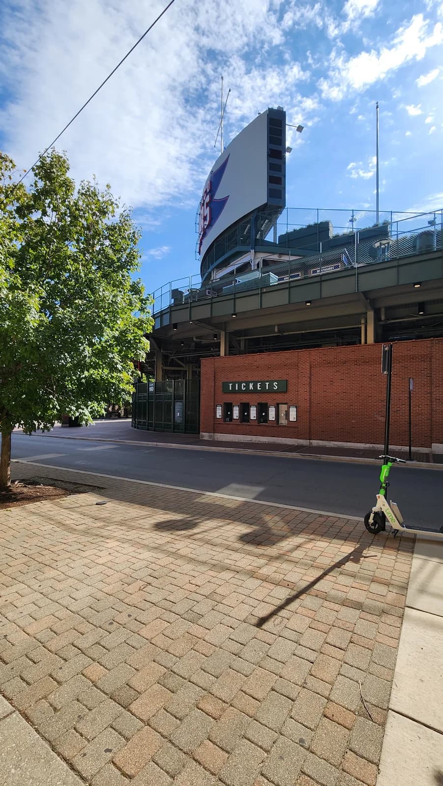 Wrigley Rooftops photo 7