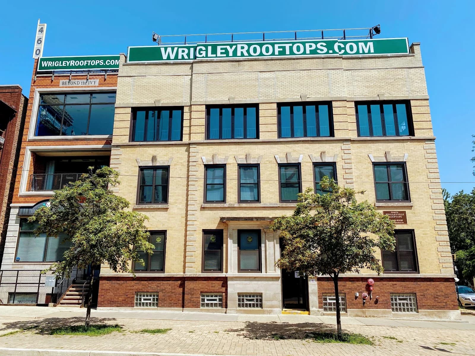 Wrigley Rooftops photo 6