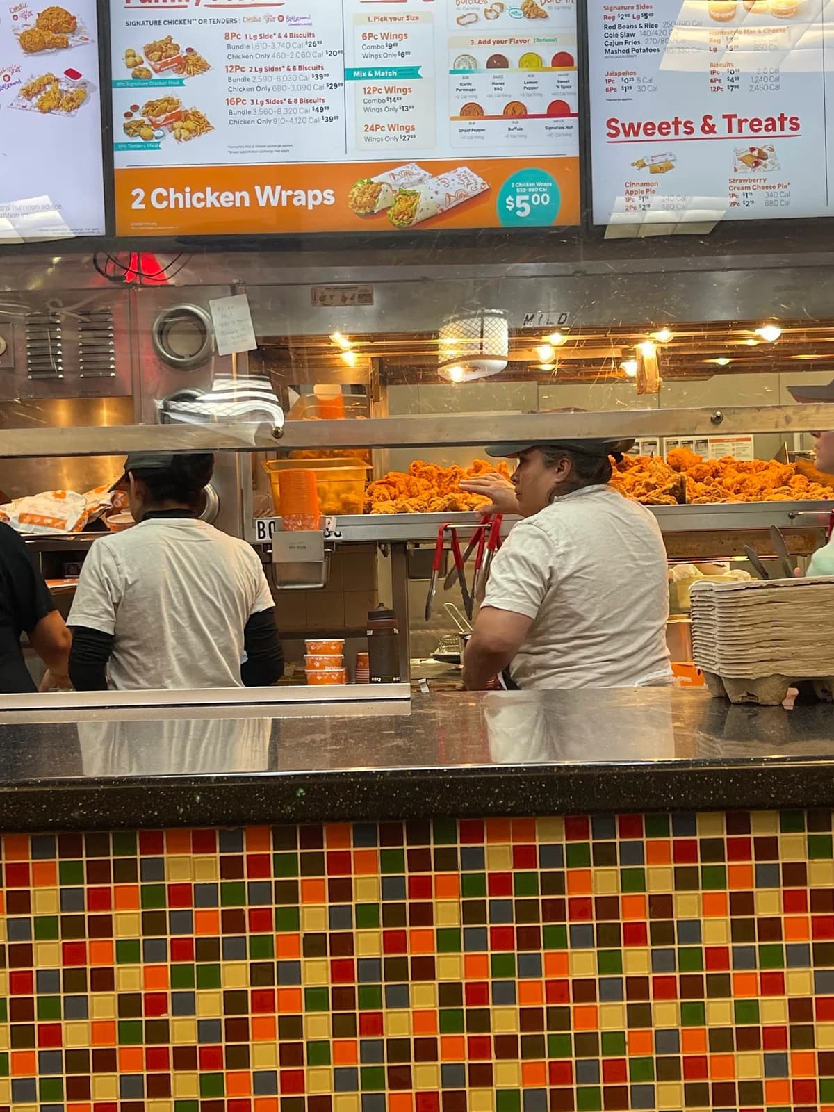 Popeyes Louisiana Kitchen photo 2