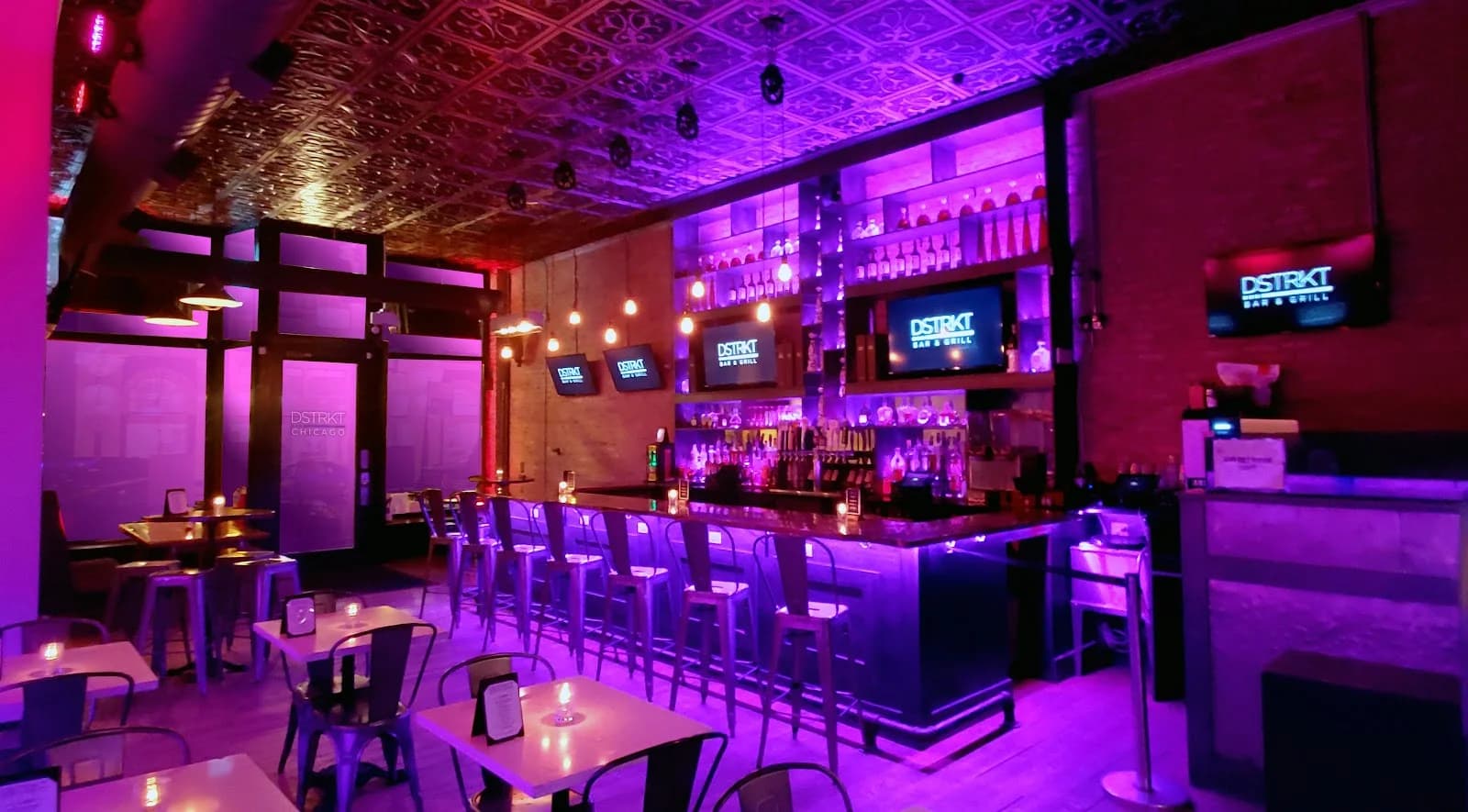 DSTRKT Bar & Grill photo 1