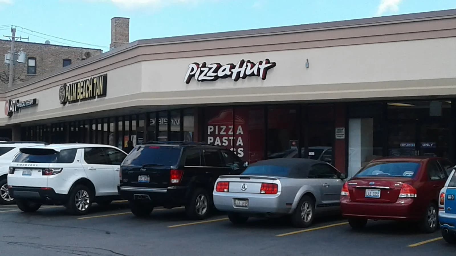 Pizza Hut photo 3