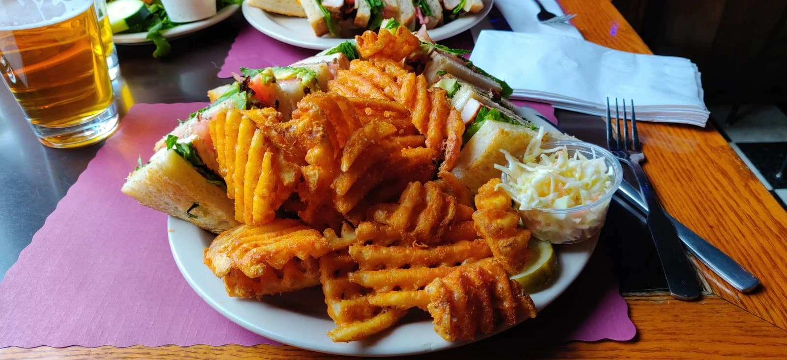 Hawkeye’s Bar & Grill photo 3