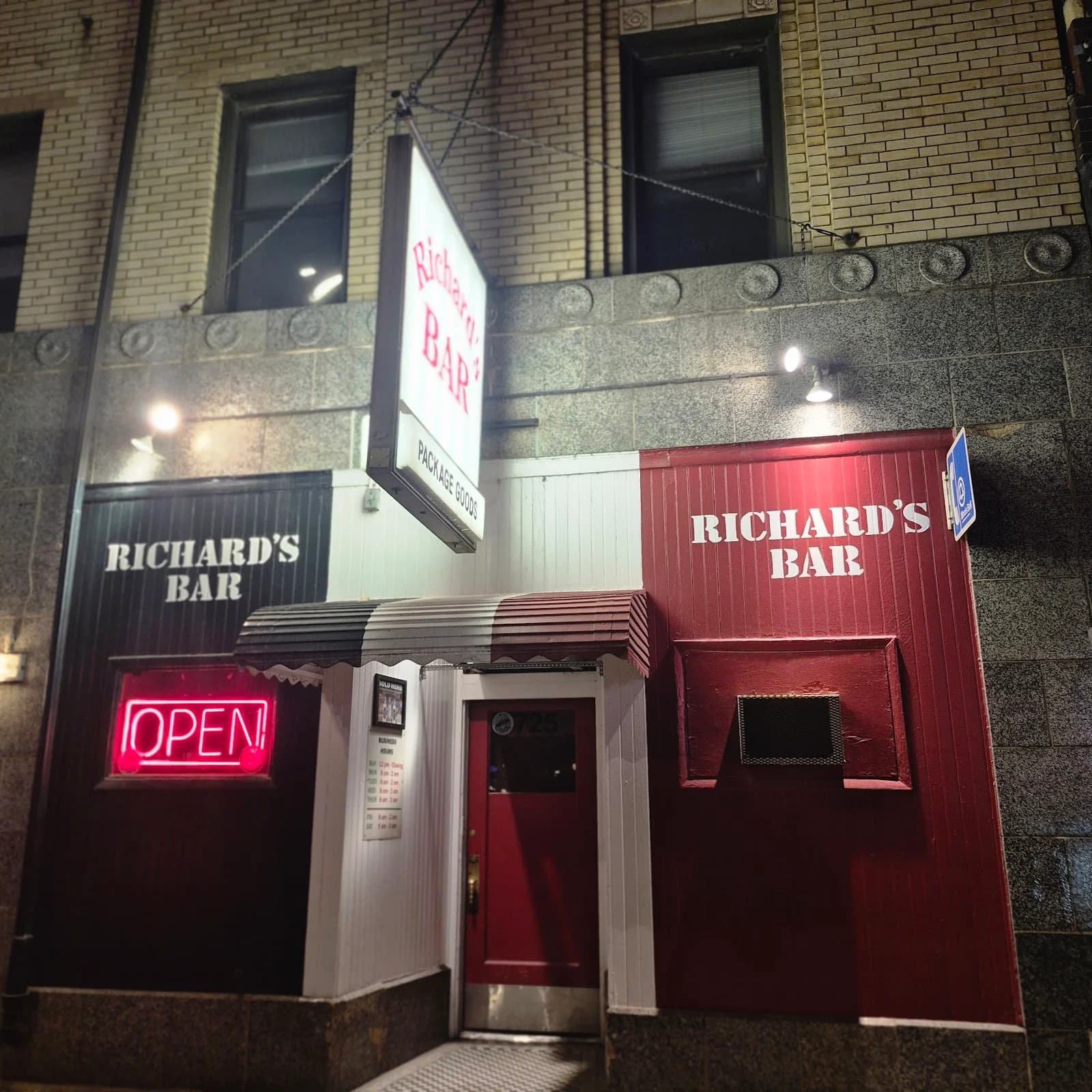 Richard's Bar photo 4