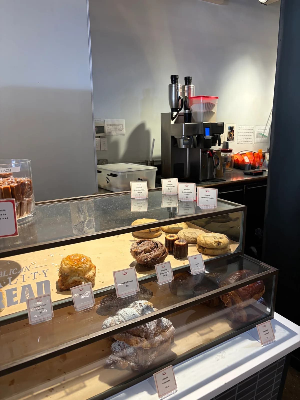 Intelligentsia Coffee Broadway Coffeebar photo 5