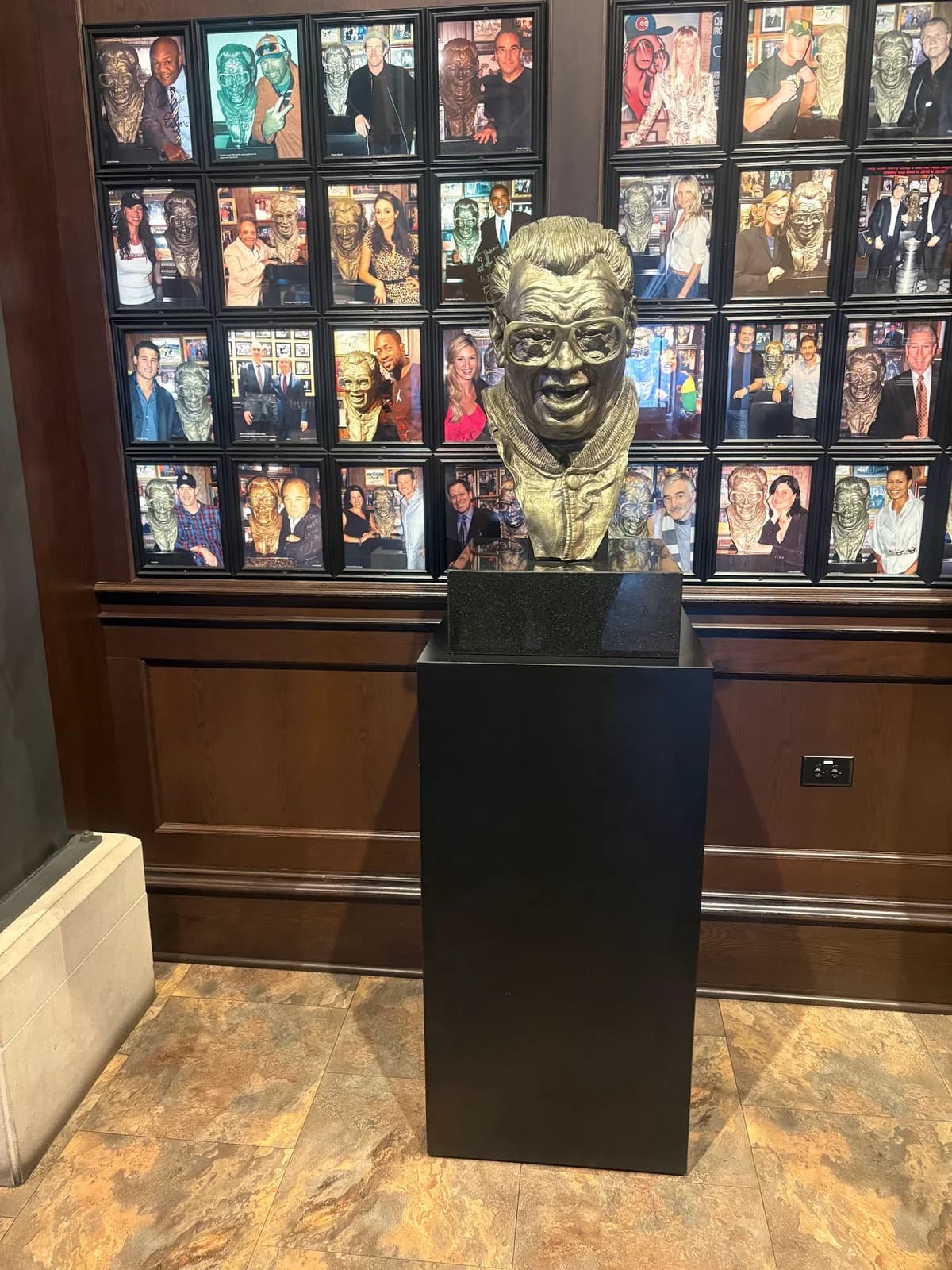 Harry Caray's 7th Inning Stretch photo 5