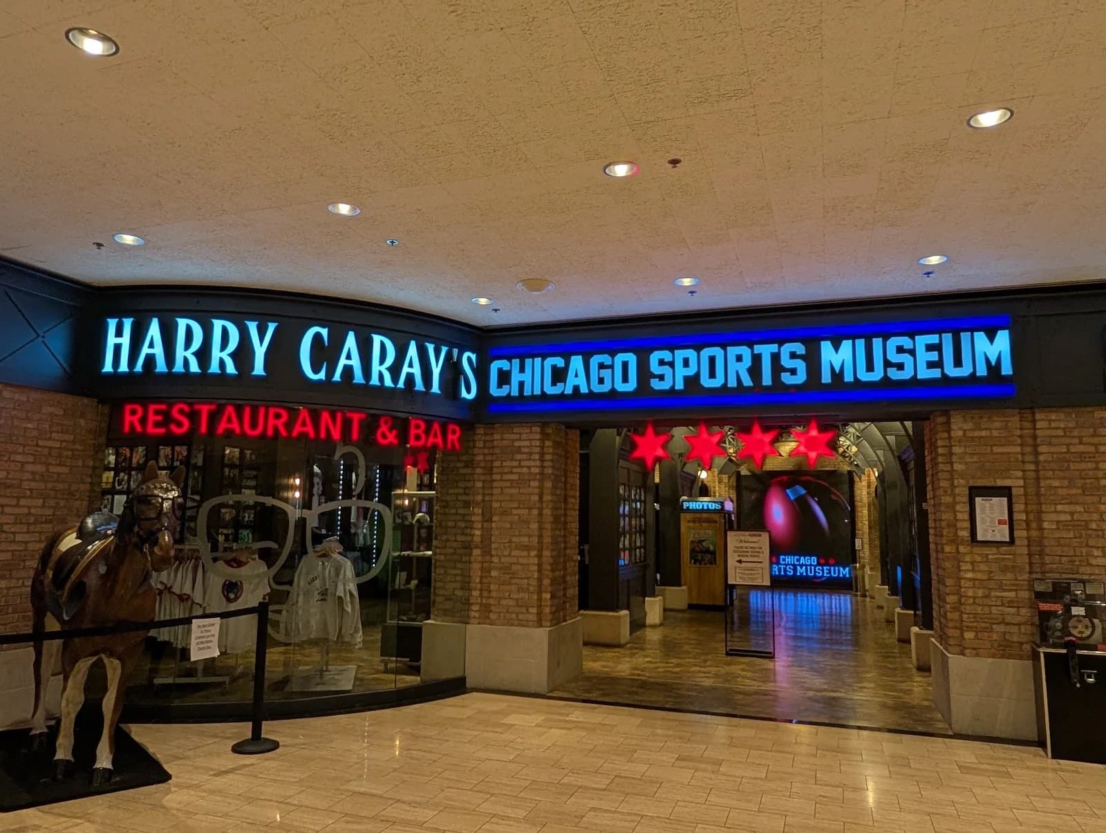 Harry Caray's 7th Inning Stretch photo 4
