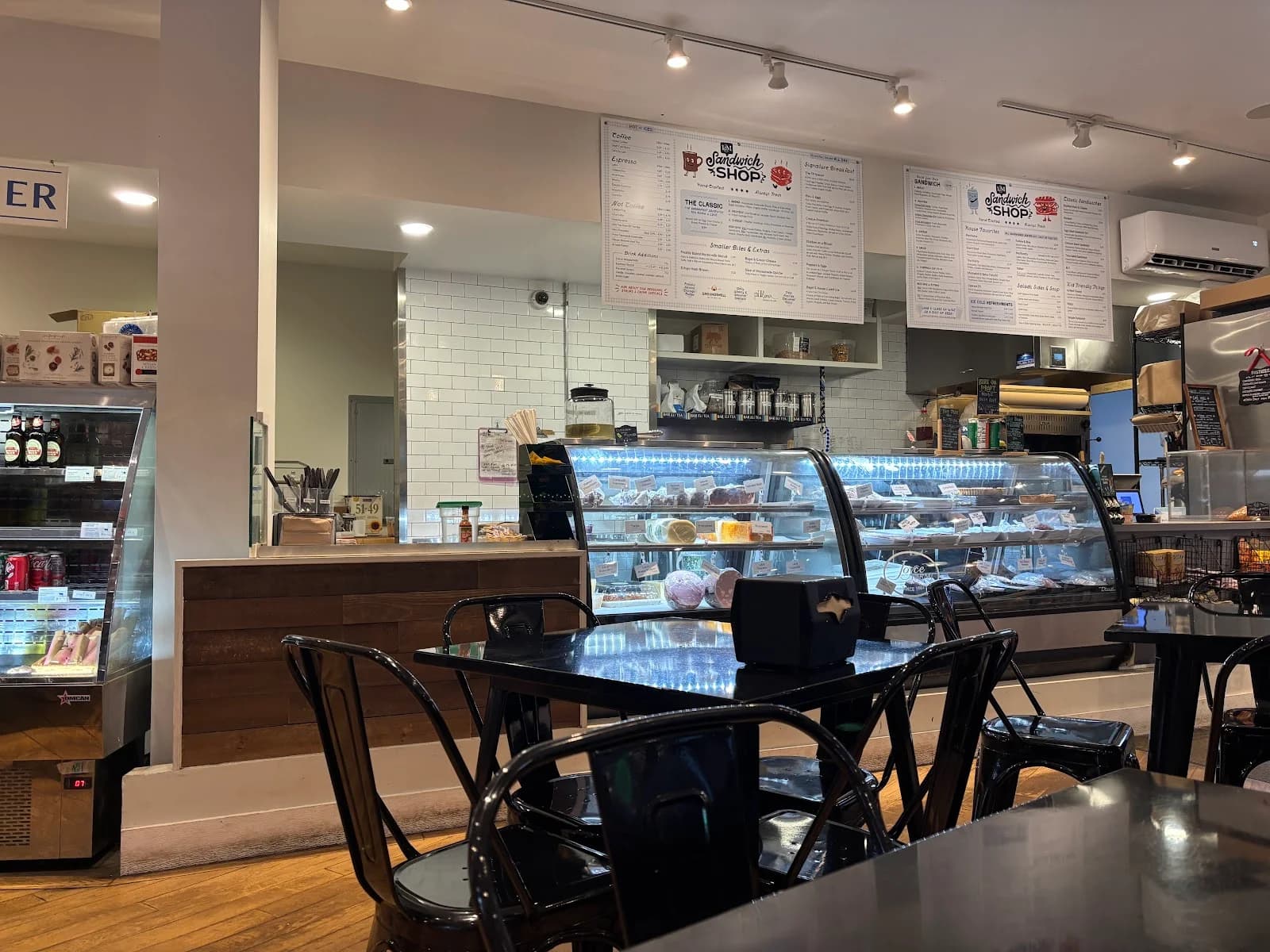 L&M Fine Foods & Sandwich Shop photo 1