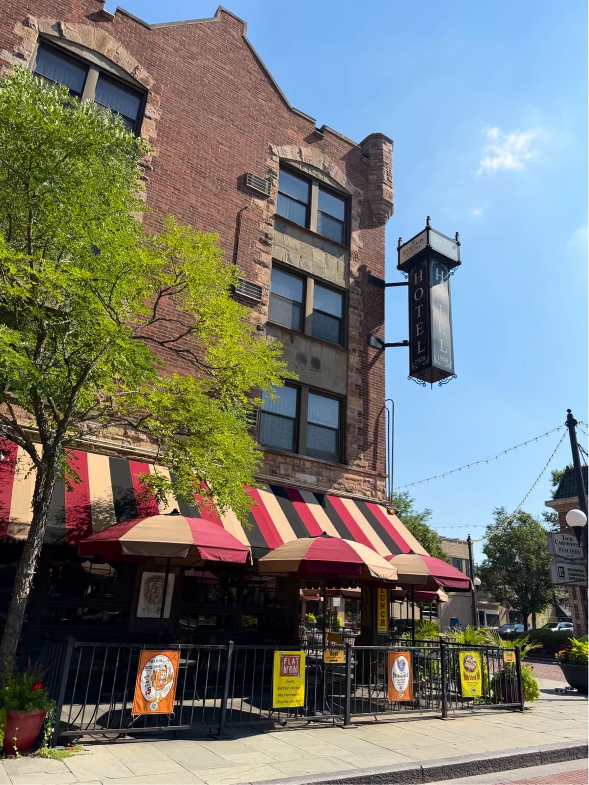 Poor Phil's Bar and Grill photo 3