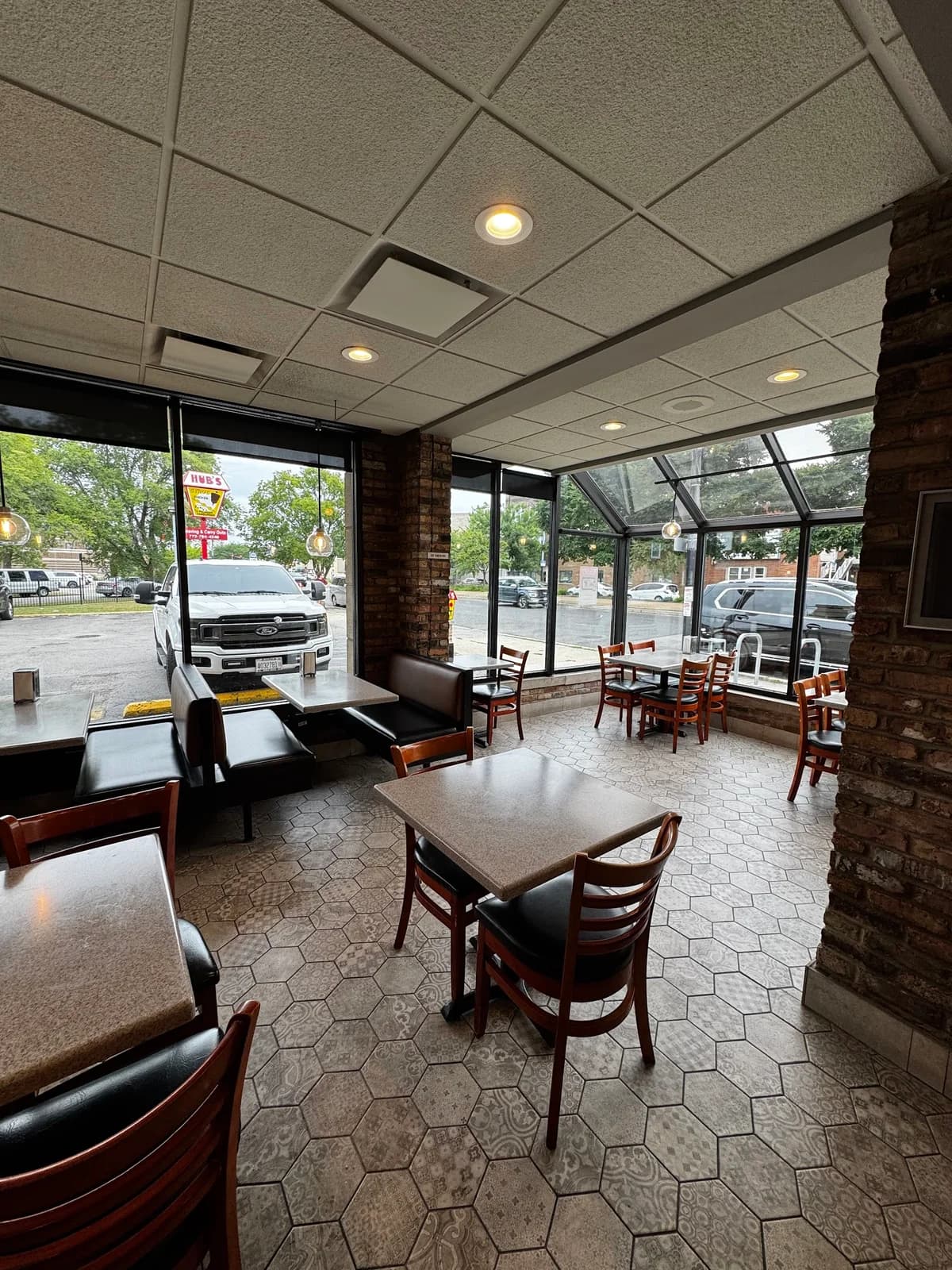 Hub's Restaurant photo 1
