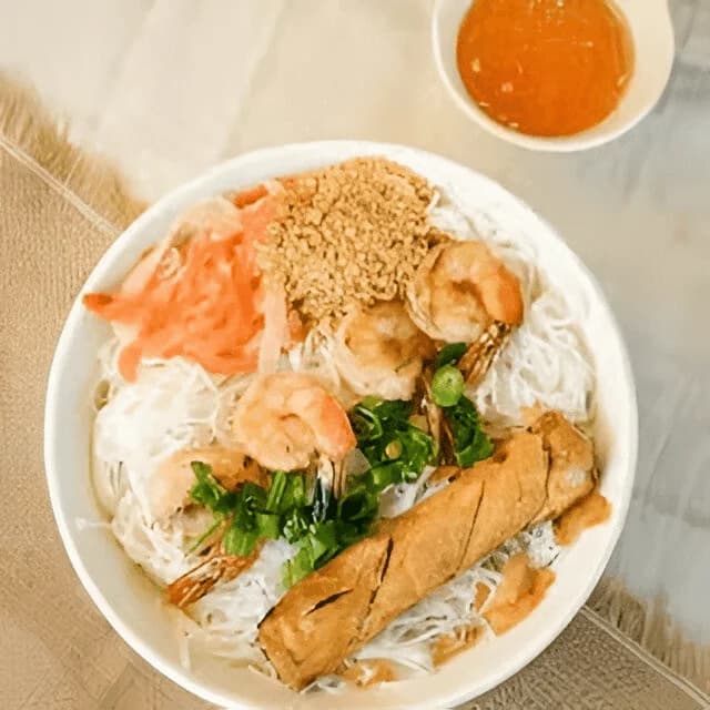 Tank Noodle photo 6