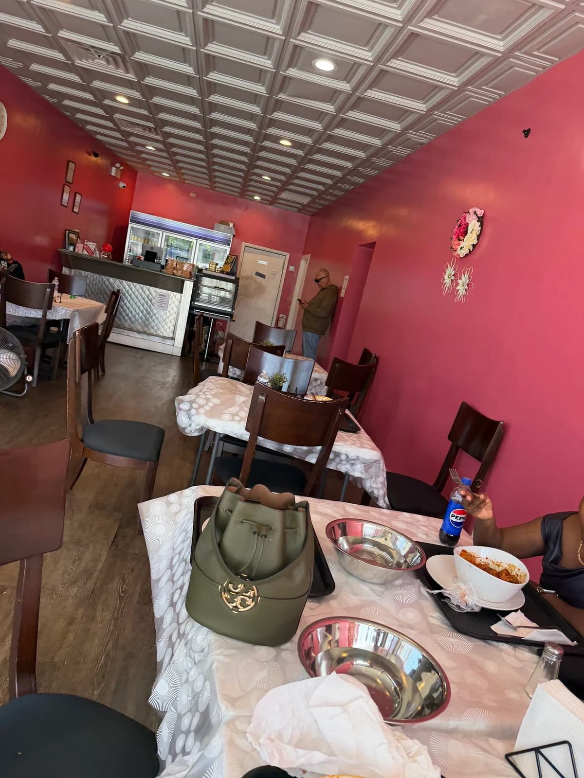 LG Restaurant photo 4