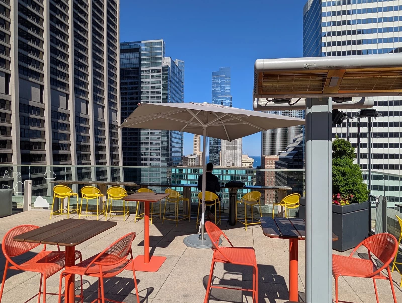 Aire Rooftop Bar photo 7