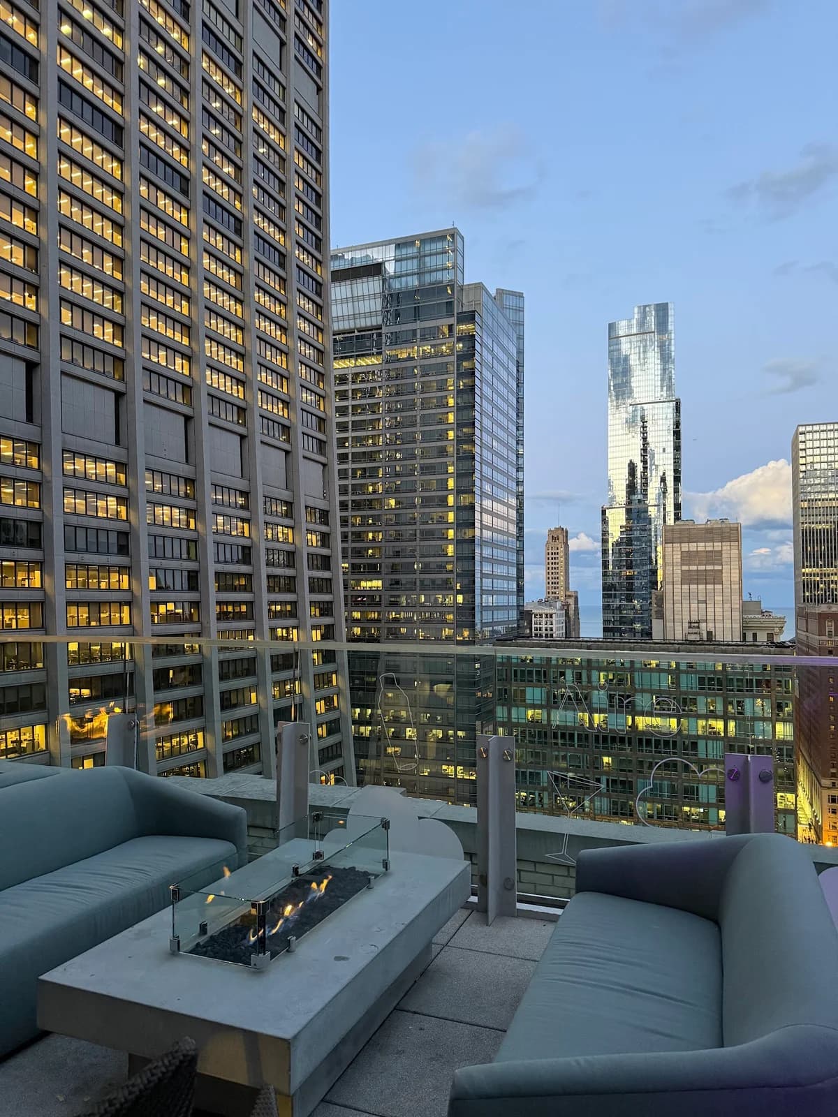 Aire Rooftop Bar photo 1