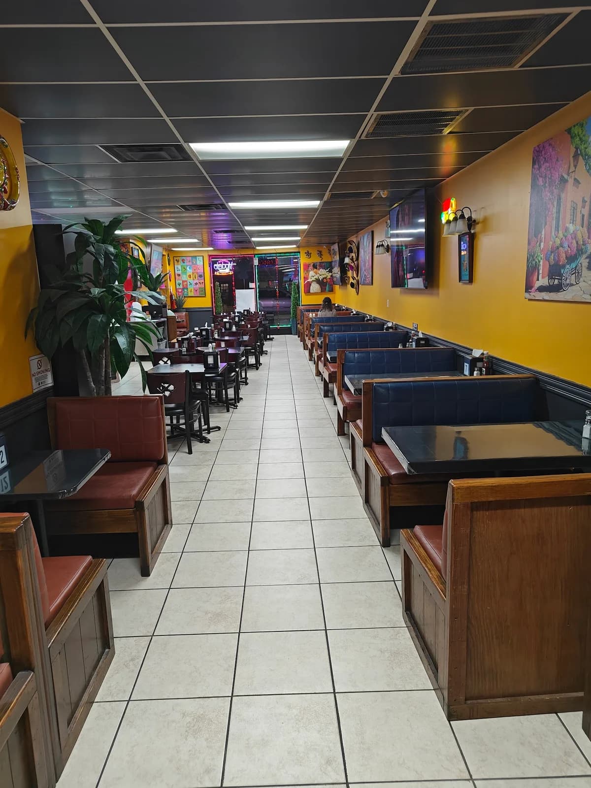Restaurant Primo Chukis Uptown #2 photo 1