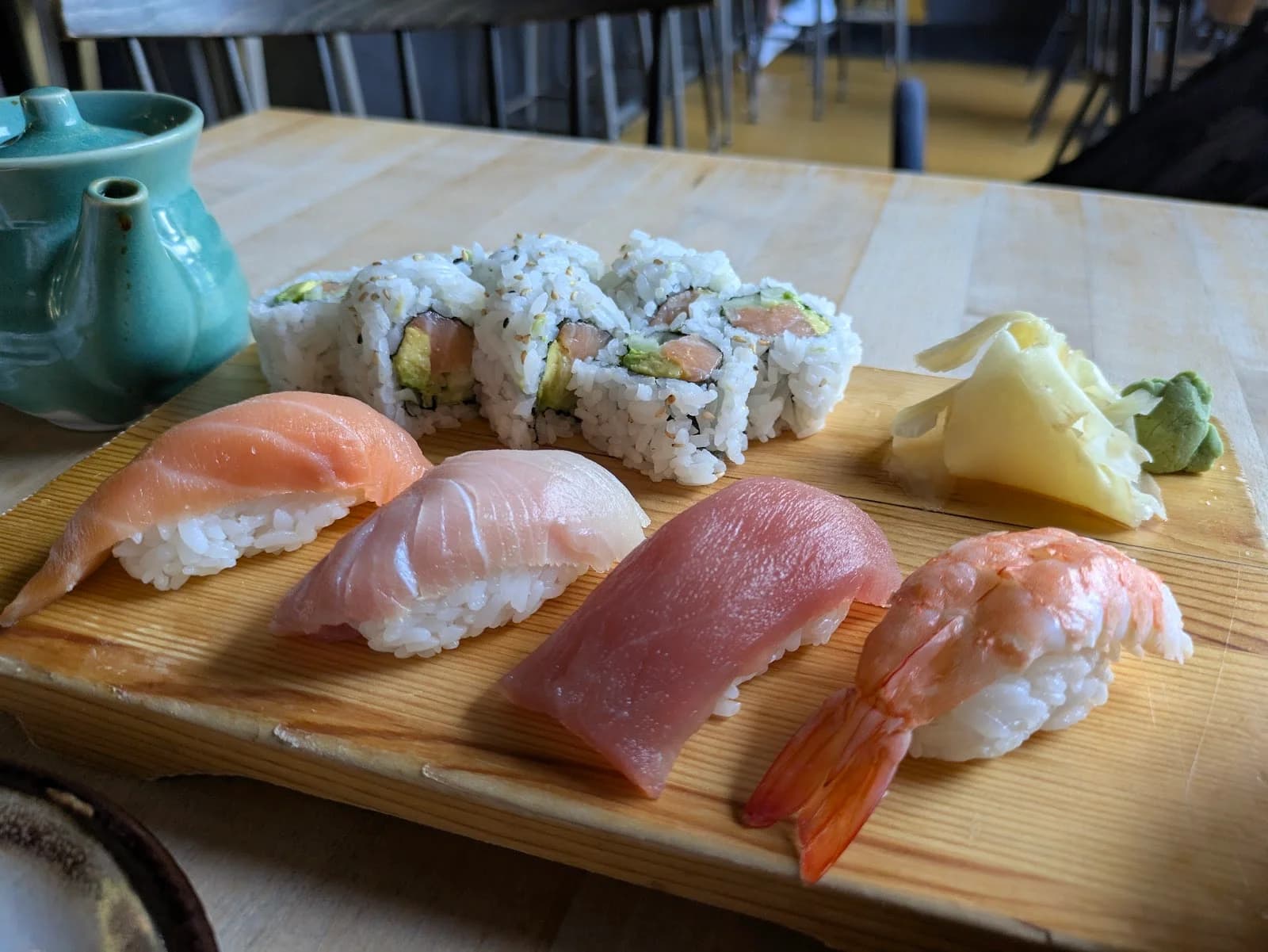 Kin Sushi & Thai Cuisine photo 6