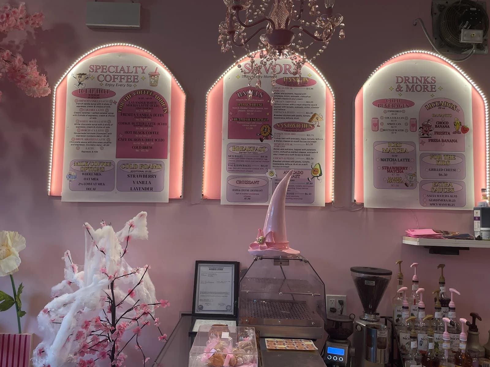 Pink Flores Bakery & Cafe photo 10