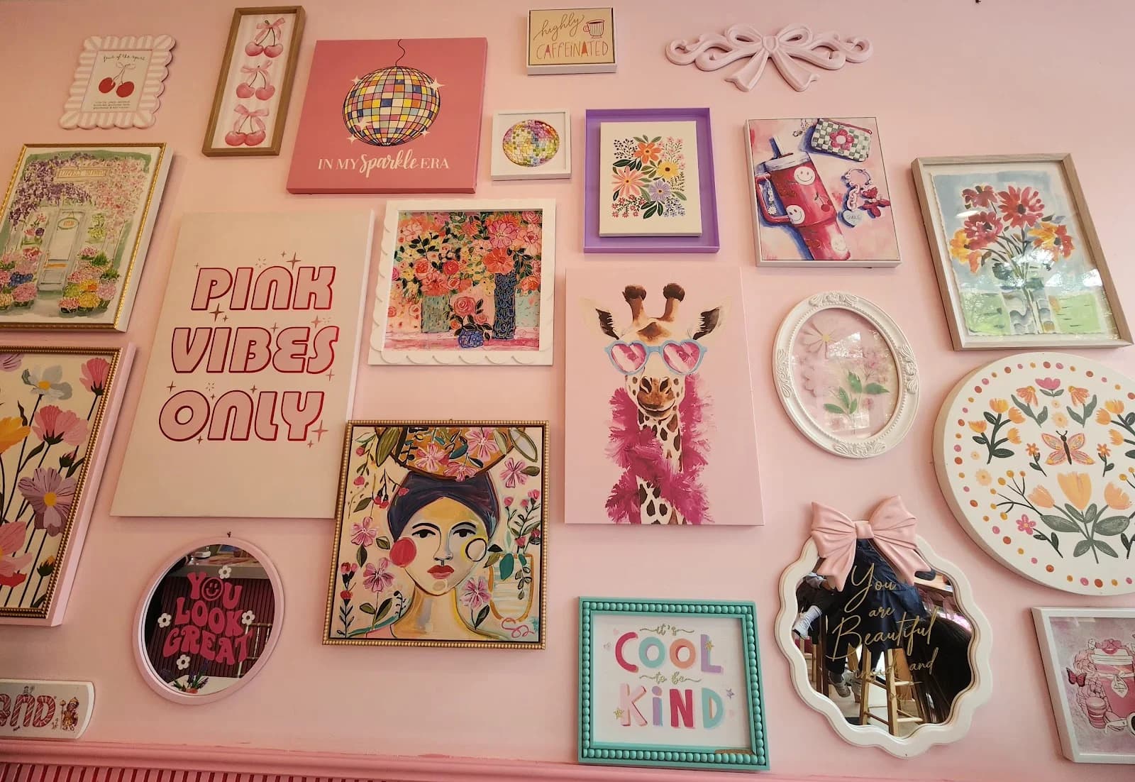 Pink Flores Bakery & Cafe photo 4