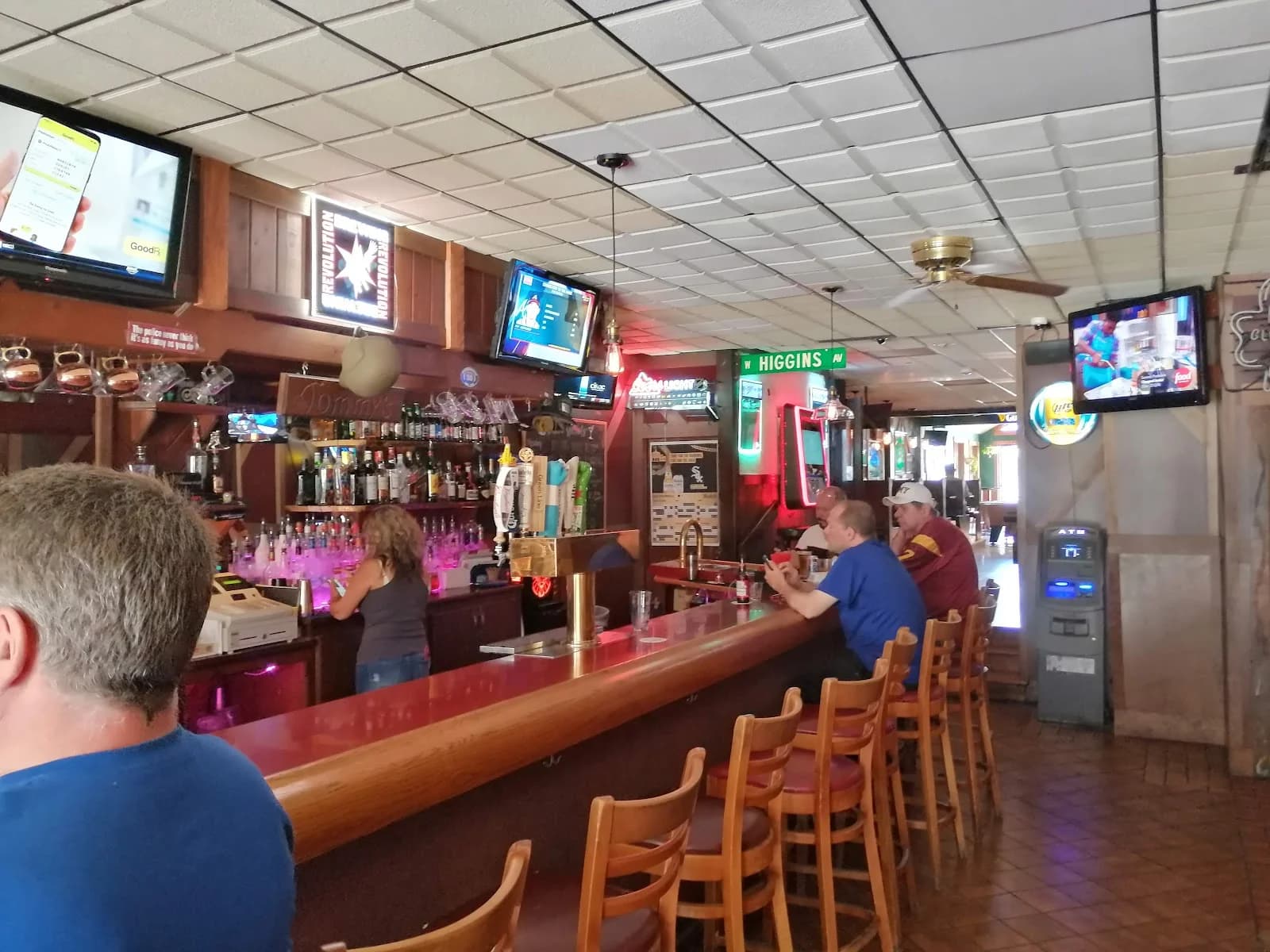 Tommy's On Higgins photo 6